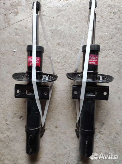 Передние стойки амортизатора каяба