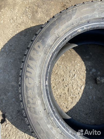 Yokohama Ice Guard Stud IG55 215/55 R16