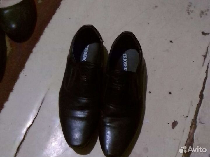 Обувь на мальчика и на девочку, одни туфли женские