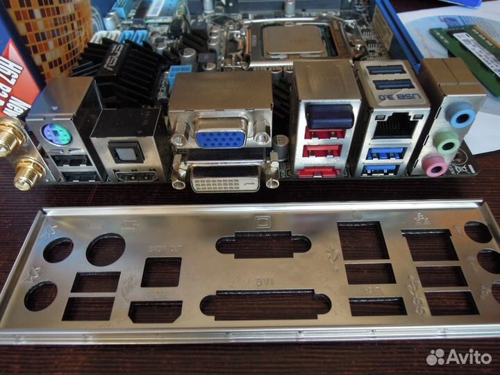 Asus P8H67-I-Deluxe & Intel Core i7-3770