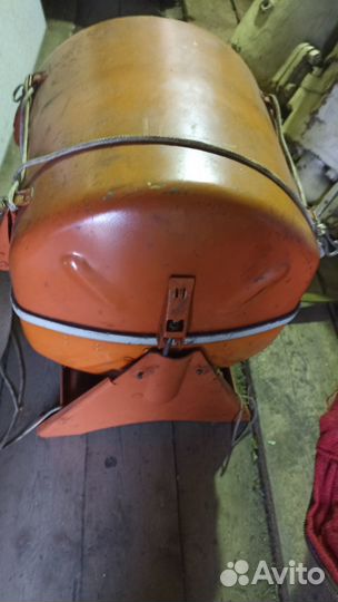 Морская аварийная радиостанция 