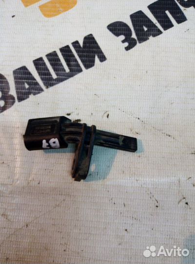 Датчик ABS передний правый Volkswagen Passat B7