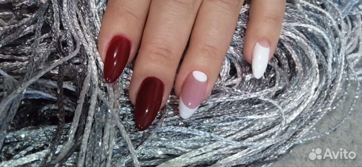 Услуги маникюра и педикюра