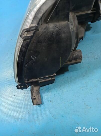 Фара правая Toyota Corolla E15 2006-2013