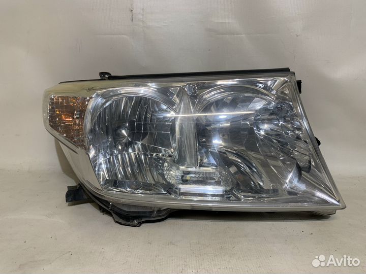 Toyota Land Cruiser 200 07-12 Фара правая 621