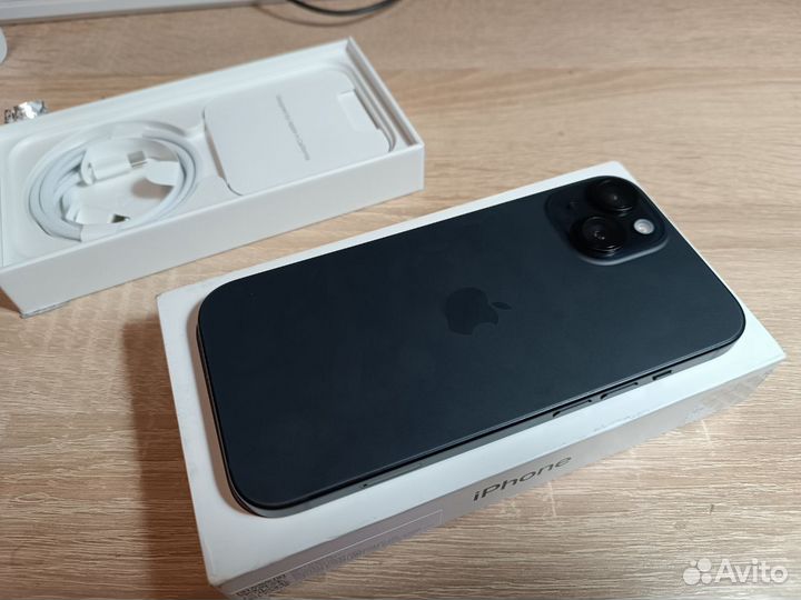 iPhone 15, 128 ГБ