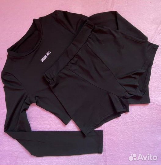 Спортивный костюм для фитнеса женский