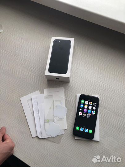 iPhone 7, 32 ГБ