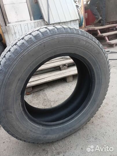 Dunlop SP Winter Ice 01 235/65 R17