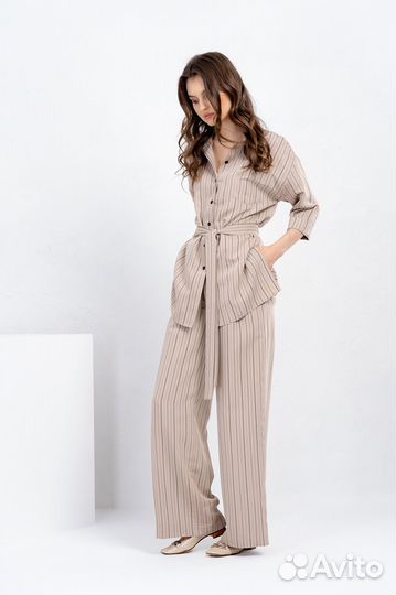 Брючный костюм женский новый 44,48,50
