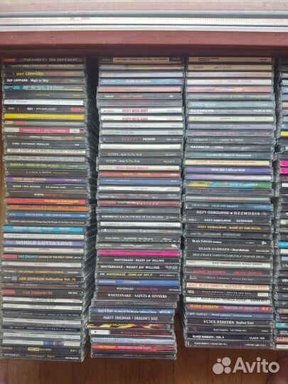 Видеокассеты фильмы, музыка. Компактдиски - музыка
