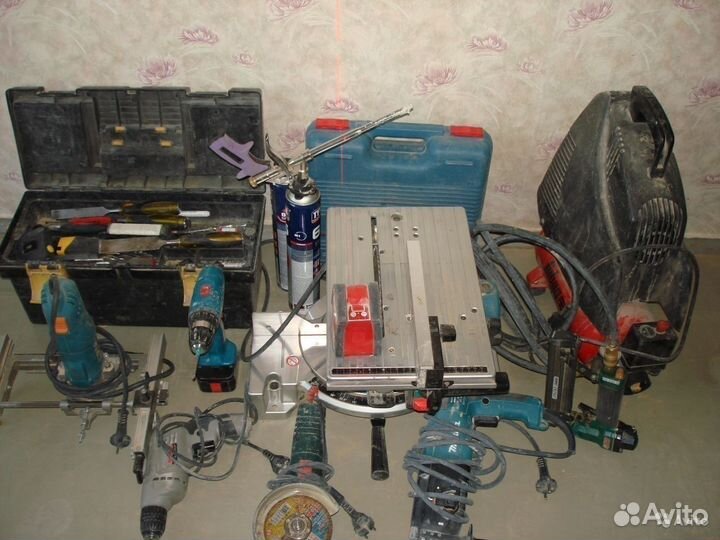 Установка межкомнатных дверей. Качественно Надежно