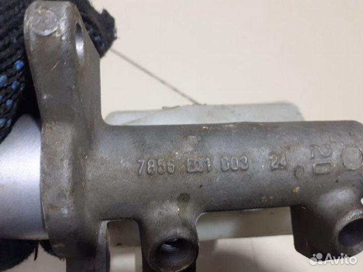 Цилиндр тормозной главный Renault Logan 1 K7JA710