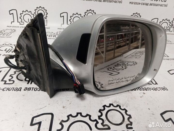 Зеркало заднего вида боковое правое Audi Q7 4LB