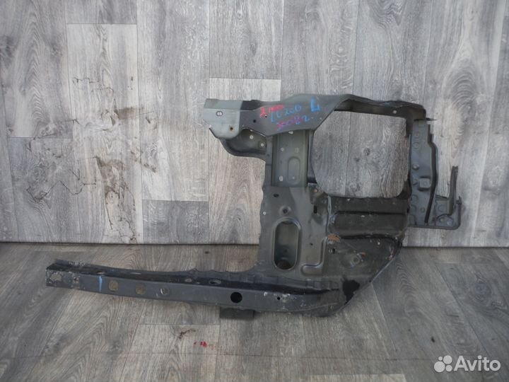 Панель фары левой Toyota Land Cruiser 200 2017