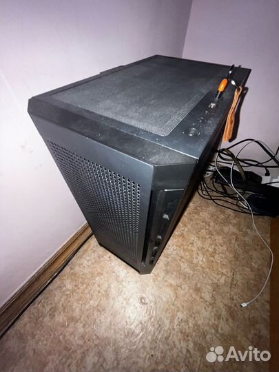 Мощный игровой компьютер Ryzen 5 5600 и RTX 4060