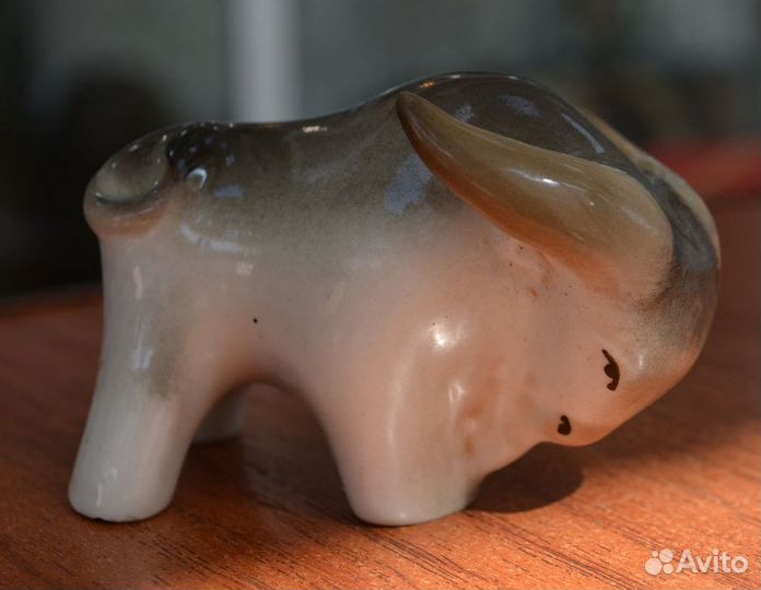 Мини фарфоровая статуэтка- бык.лфз (1)