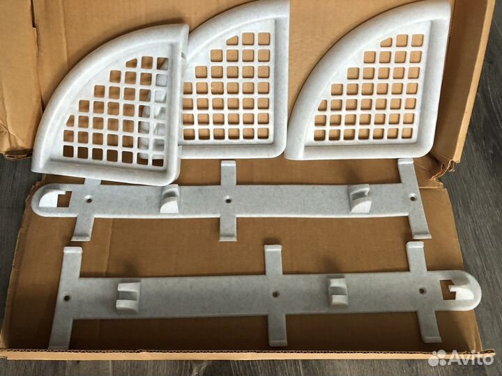 Угловая полка для ванной