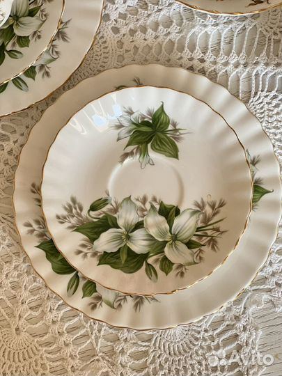 Кофейные тройки Royal Albert