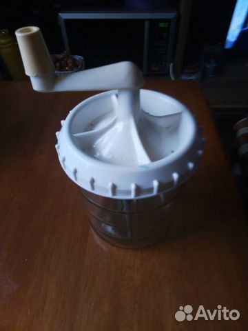 Запчасти блендера Bosch. Наcaдки - кpючки