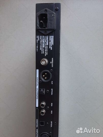 Цап/ацп Behringer SRC2496 Синие платы