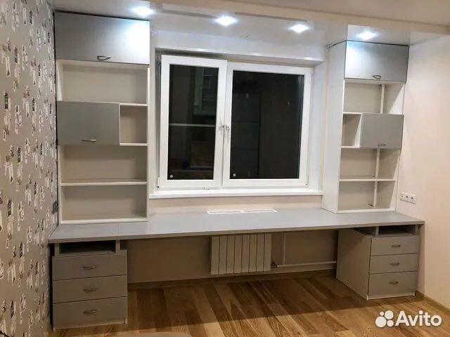 Рабочее место у окна
