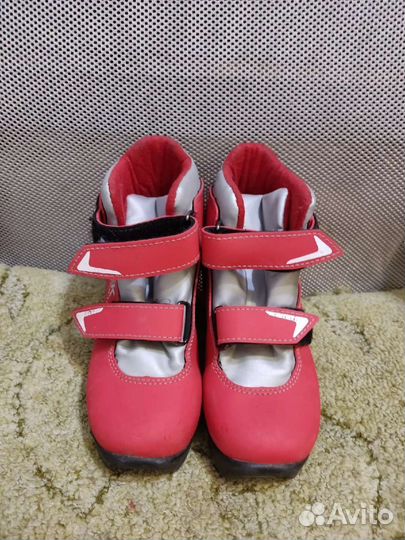 Лыжные ботинки