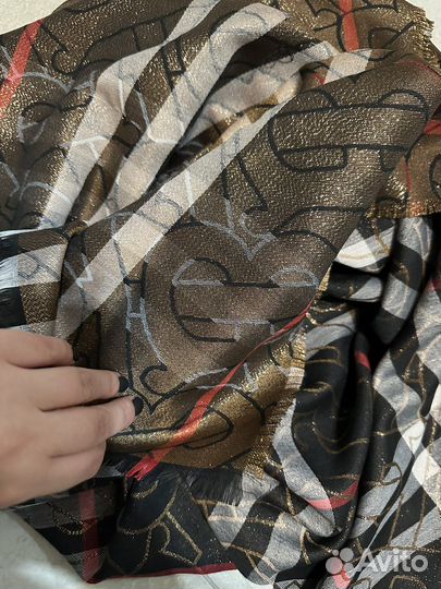 Новый с биркой шарф (палантин) Burberry