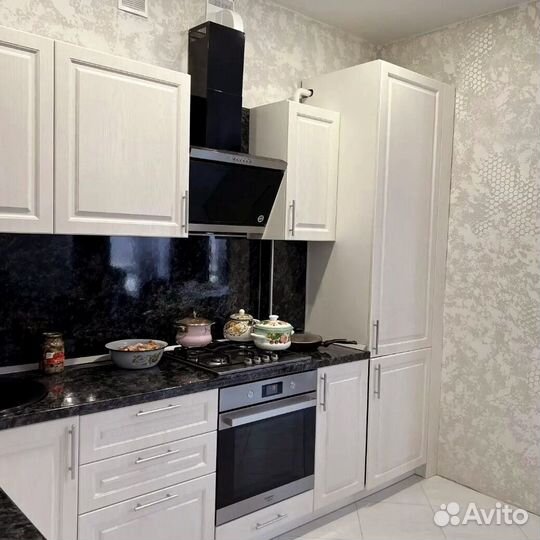 Прямые кухни на заказ в загородный дом