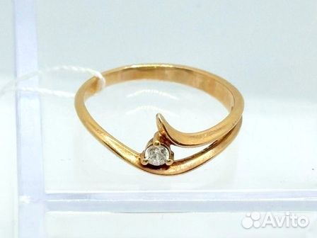 Золотое кольцо с камнем 16,5р