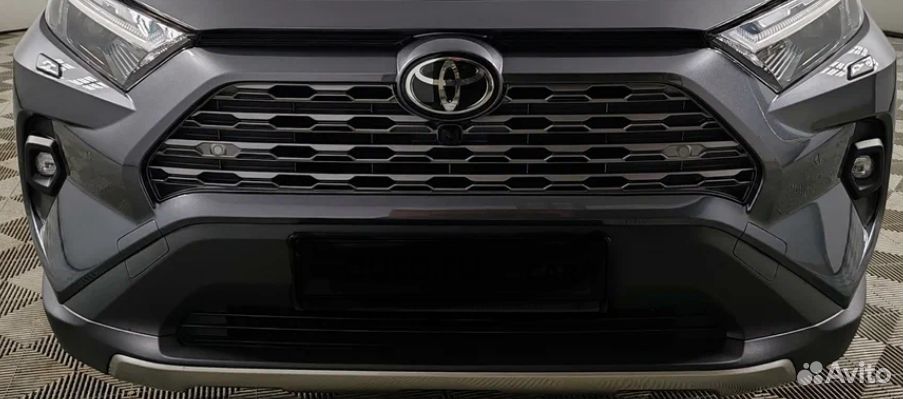 Передний бампер -V Toyota RAV4