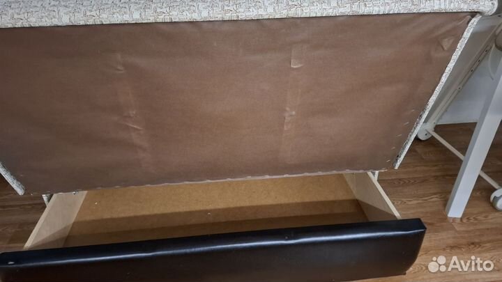 Продаю диван раскладной в хорошем состоянии