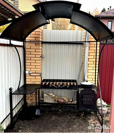 Мангал с крышей