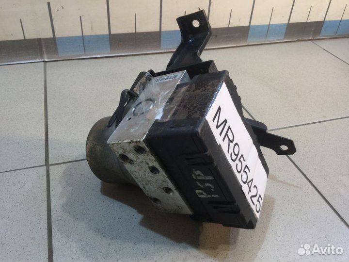 Блок ABS (насос) Mitsubishi Pajero Sport K9