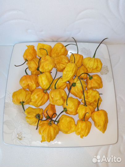 Свежие острые перцы