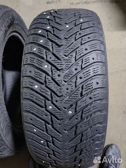 Nokian Tyres Hakkapeliitta 8 215/55 R16 97T