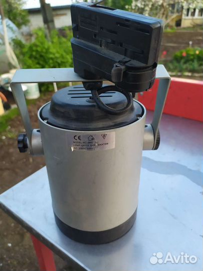 Трековые светильники бу