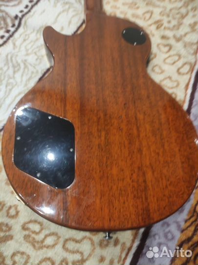 Продам электрогитару Orville Les Paul Standart