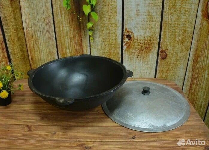 Казан чугунный узбекский с крышкой для плова