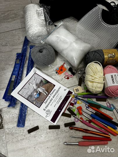Большой набор для вязания (пряжа бисквит, крючки)