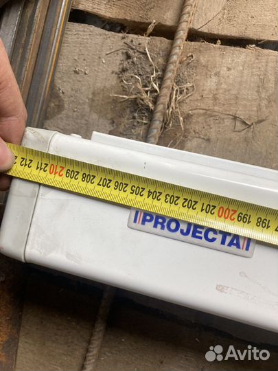 Экран для проектора Projecta ProScreen 200x200