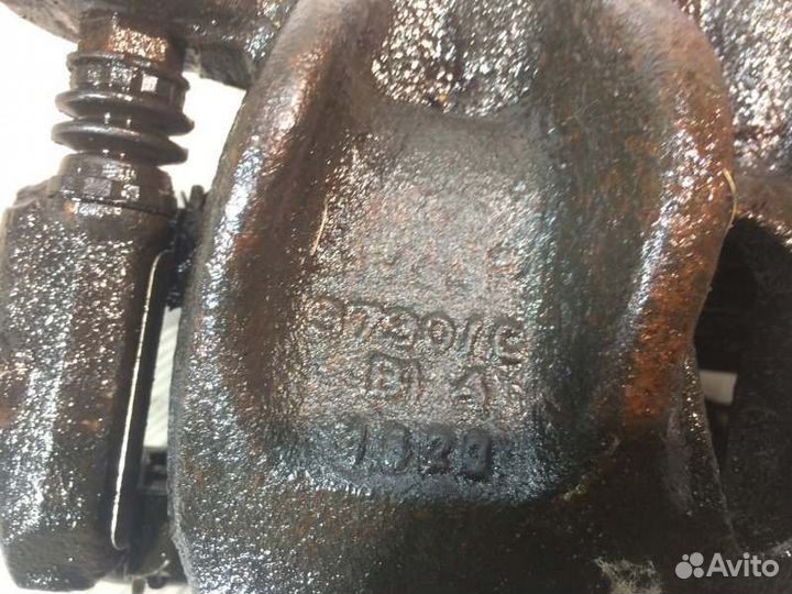 Суппорт тормозной передний правый Land Rover Range