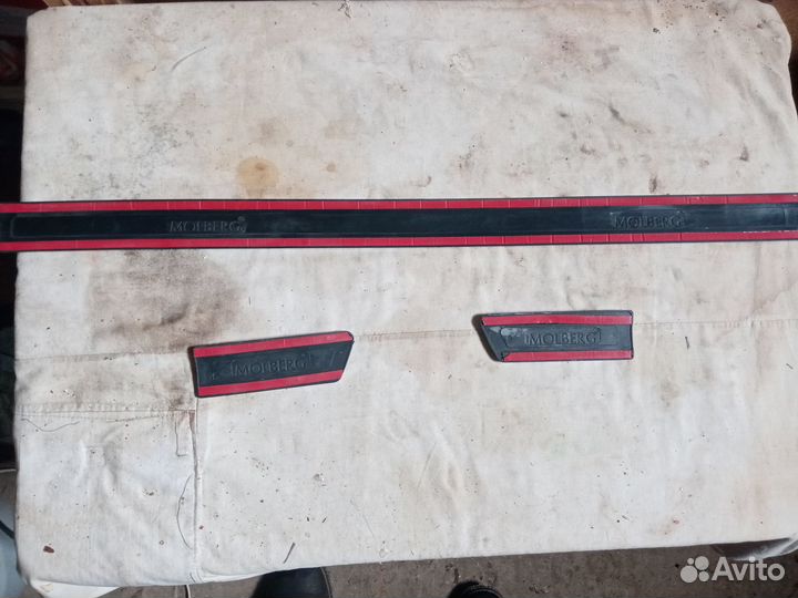 Порог на ваз 2110 новый и часть молдинга на 2110