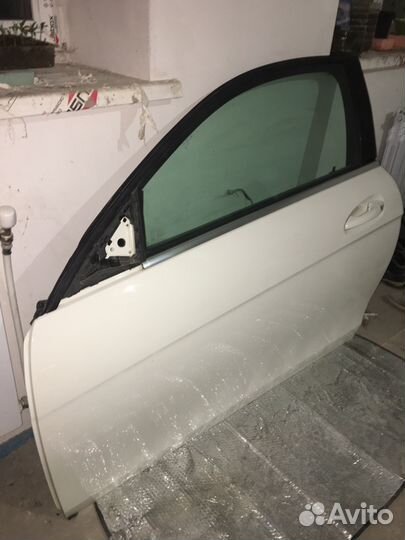 Дверь левая купе c class Mercedes купэ w204