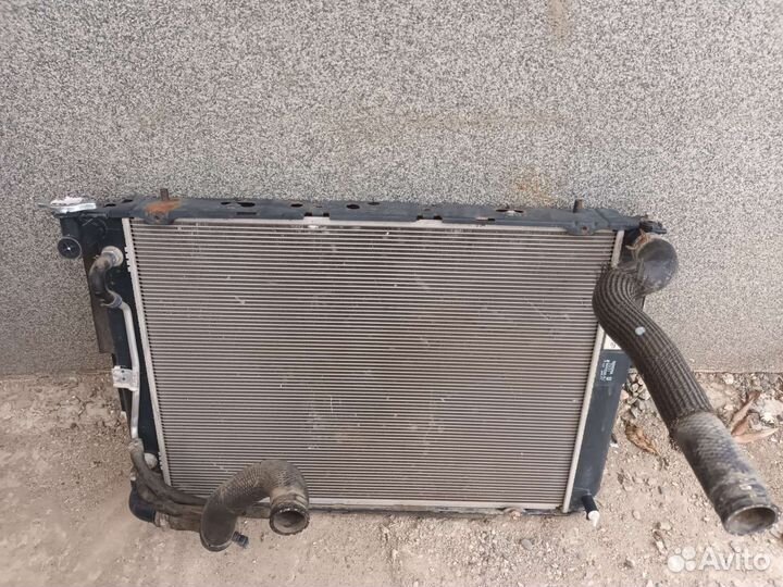 Продам радиатор охлаждения для Lexsus