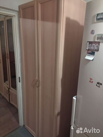 Шкаф в прихожую или гардероб