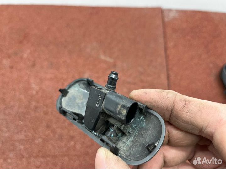 Форсунка омывателя с обогревом Skoda Kodiaq NS7