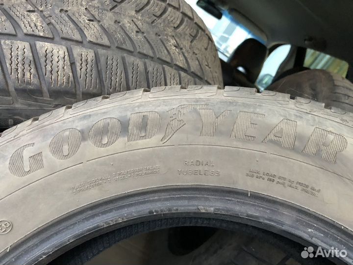 Goodyear UltraGrip Ice 225/60 R17 103T