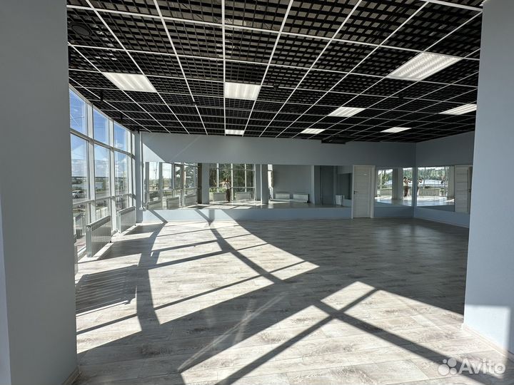 Танцевальный зал в центре