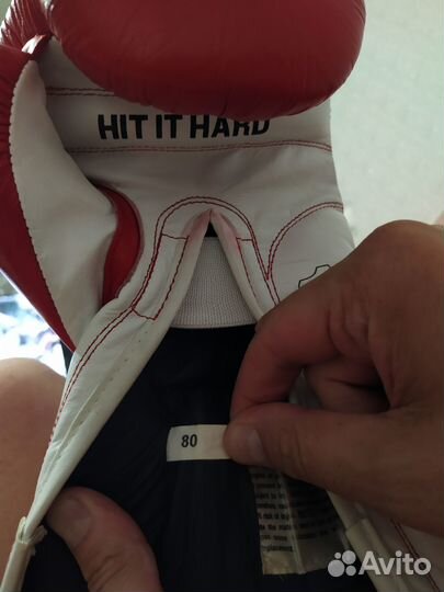 Боксёрские перчатки, шлем с бампером